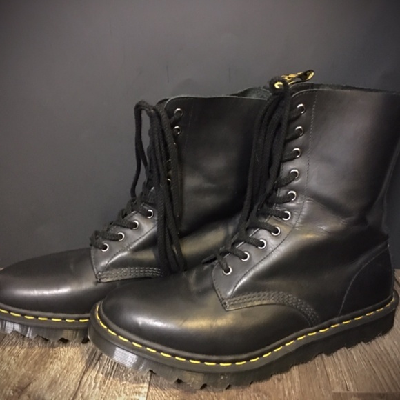 Doc Marten Men’s Boots main image 9